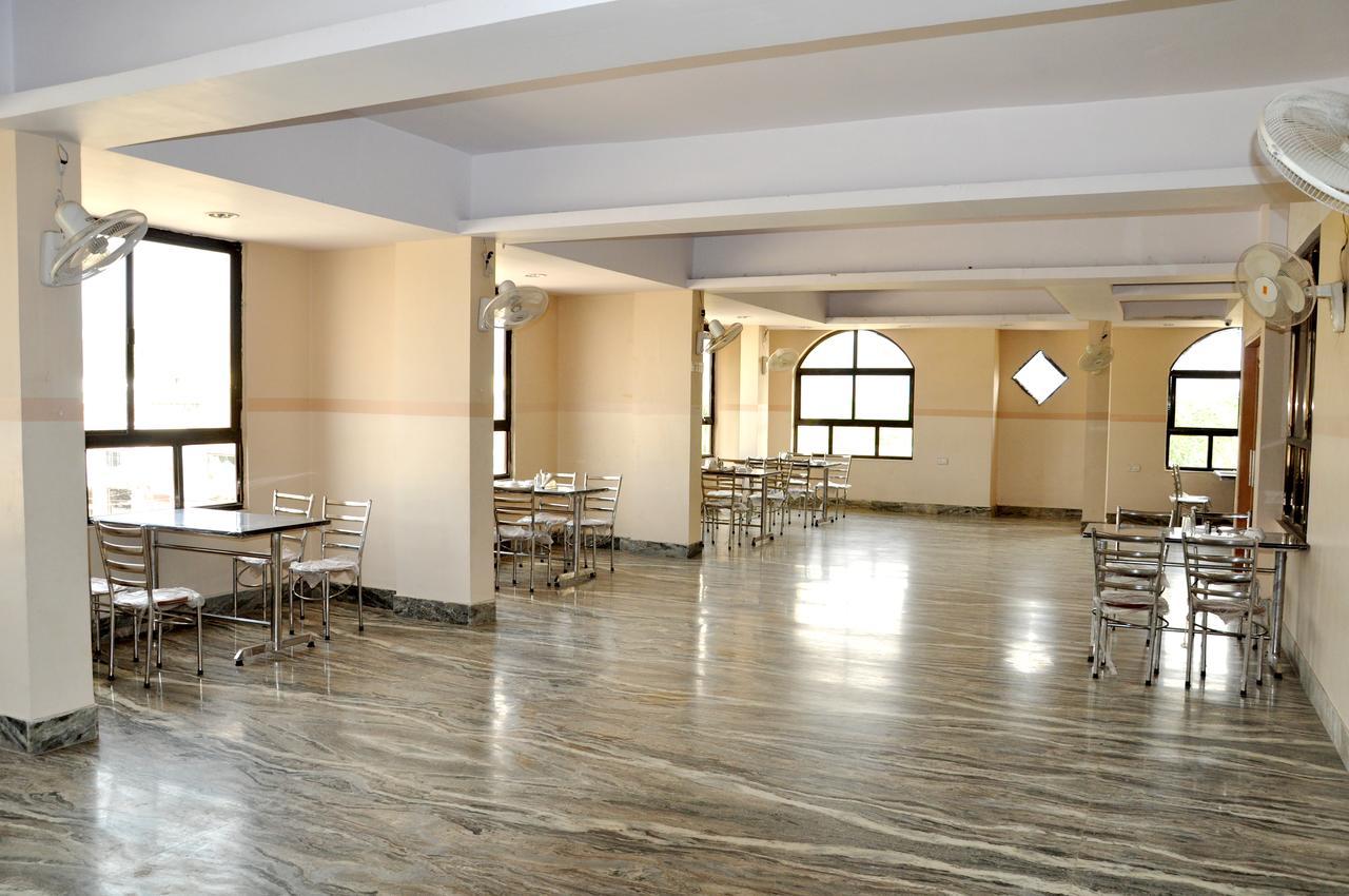 Hotel Kirti Plaza Chittorgarh Bagian luar foto