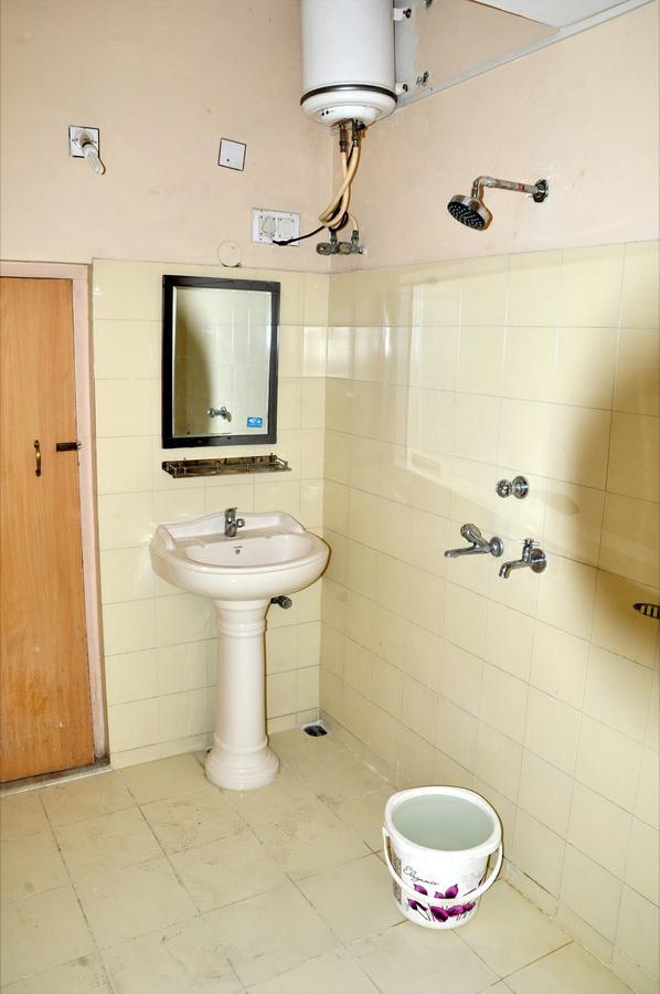 Hotel Kirti Plaza Chittorgarh Bagian luar foto