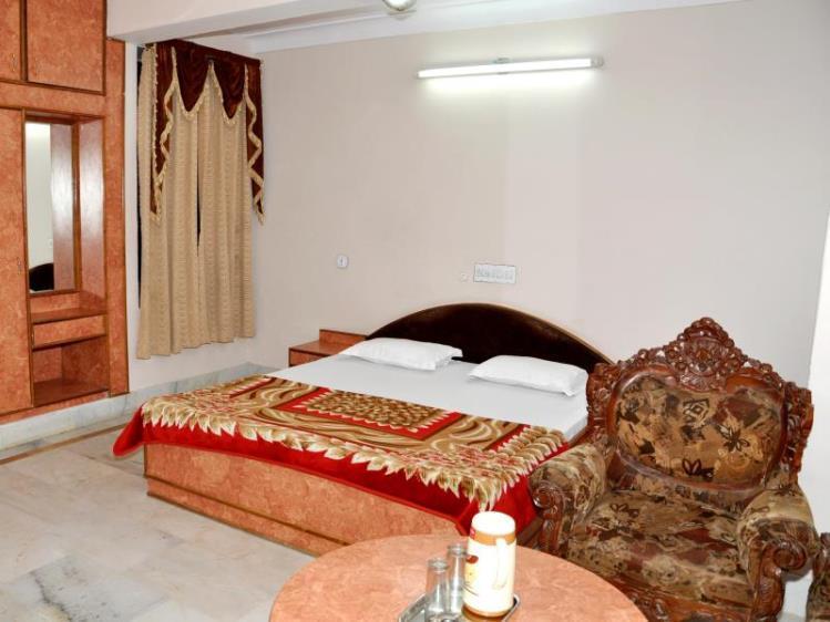 Hotel Kirti Plaza Chittorgarh Bagian luar foto